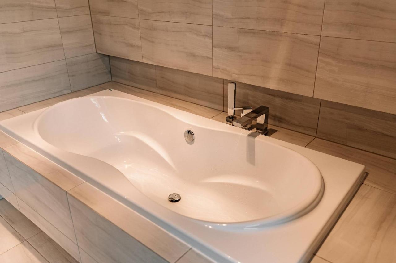 Park Hotel Switzerland Obariv Bagian luar foto