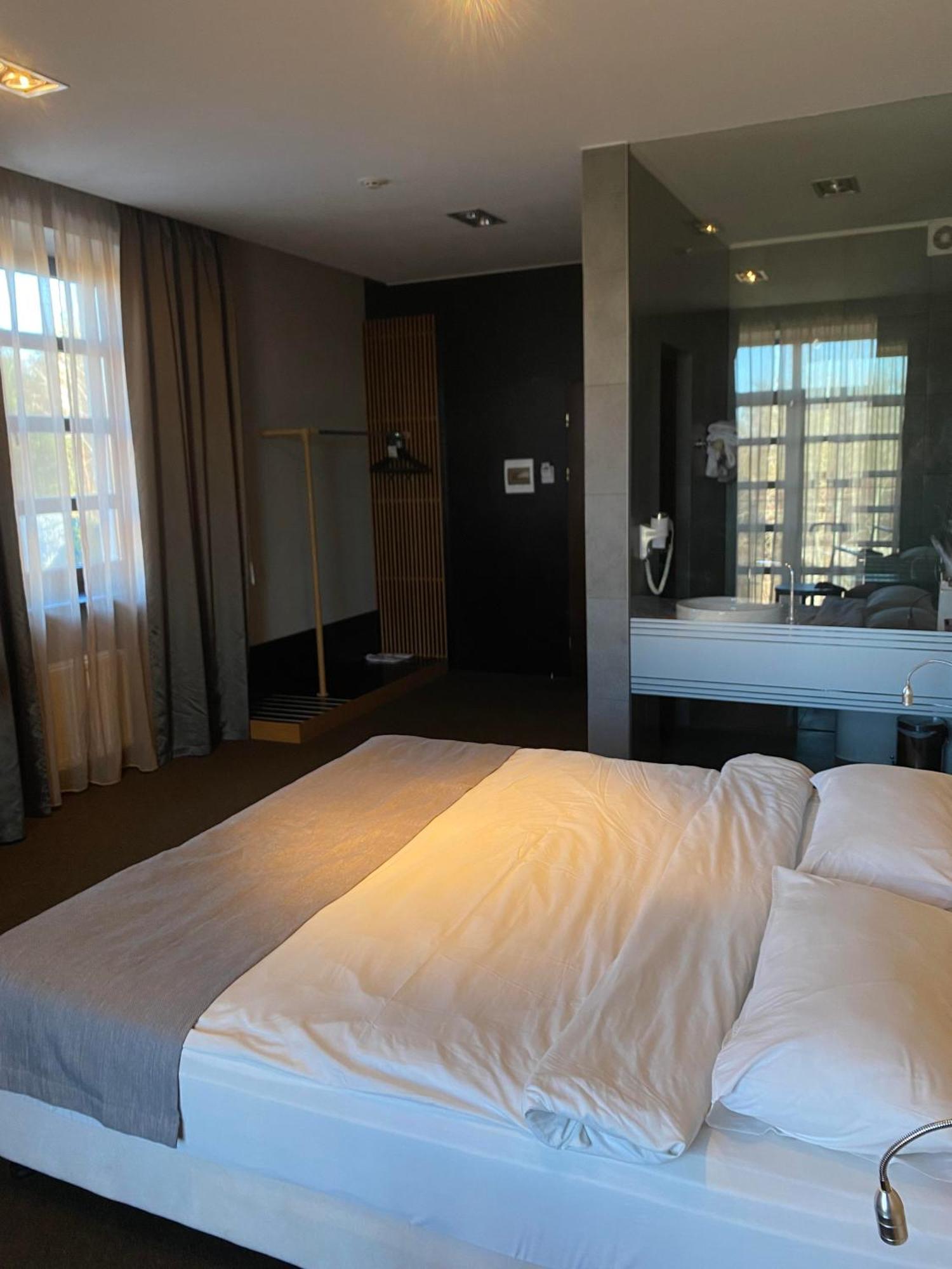 Park Hotel Switzerland Obariv Bagian luar foto