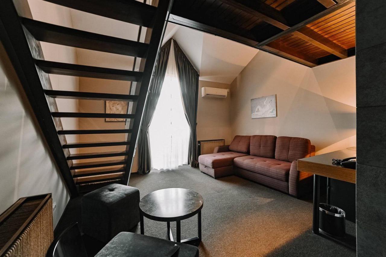Park Hotel Switzerland Obariv Bagian luar foto