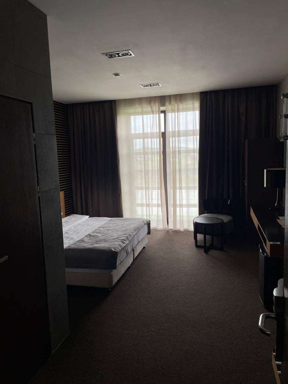 Park Hotel Switzerland Obariv Bagian luar foto